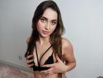 OliviAngel - Du wirst ein ungezogenes Mädchen mit einer sehr offenen Einstellung sehen