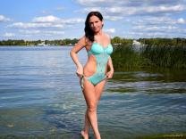 Lustful Woman - Ich habe ein sanftes Lächeln, bezaubernde Augen und einen heißen Körper... Ich bin frech und sexy...