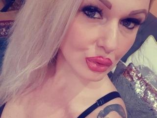 Rebecka69  Halloo Jungs, ich bin eine blonde sexy mollige milf mit einem grossen sexy Popo...

Ich liebe die Erotik, S**, rauchen, Ana**ex,deinen Schw**nz. Ich zeige mich sehr gerne vor der Cam und ich hoffe, dass dir meine Show gefällt..