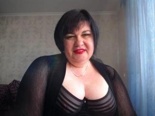 JuicyLady  macht wirklich gerne Shows, masturbiert gerne, anal, Deepthroat, Rollenspiel, Dirty Talk, Squirt