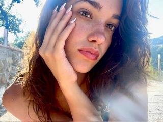 kissiecat4U  Ich bin ein sehr sinnliches, süßes Mädchen von nebenan. Ich hoffe, ich bin dein Typ. Sag es mir.