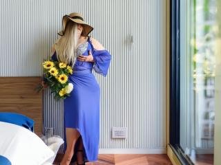 reifes Luder  Hallo, ich bin Euer persönliches Luder und sorge für viel Abwechslung. Ich werde Euch heftig zum Zucken bringen. Auch wenn Ihr es dominanter wollt, C**kold, Geldfetisch, Wi**sanleitung, Minischw**ze, seid ihr bei mir richtig. Ich bin zwar schon älter, aber ich habe es faustdick hinter den Ohren